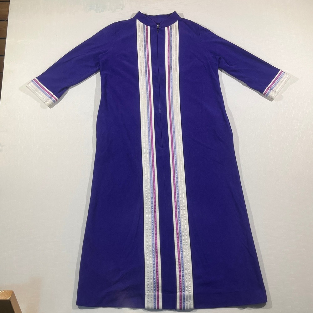 VTG Margaret Brown Robe L Womens Purple Velour Zip Front Ribbon Trim Loungewear